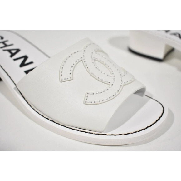 Chanel 22S White Calfskin Leather CC Logo Mules Slide Sandal Block Heel Flat 40 - Picture 5 of 12